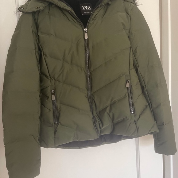 Zara Jackets & Blazers - Zara Hooded Quilted Puffer Jacket